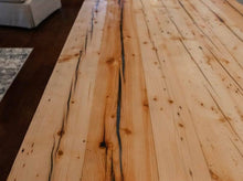 Charger l&#39;image dans la galerie, Table, table artisanale, ébénisterie, création, local, bois de grange, bois centenaire, écologique, environnement, artisanat, artisan
